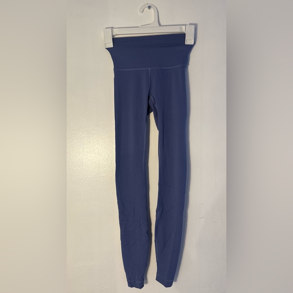 Blue leggings